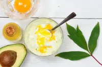 Натуральні продукти від випадіння волосся